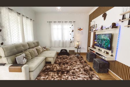 Casa à venda com 235m², 4 quartos e 2 vagasSala - Casa 1