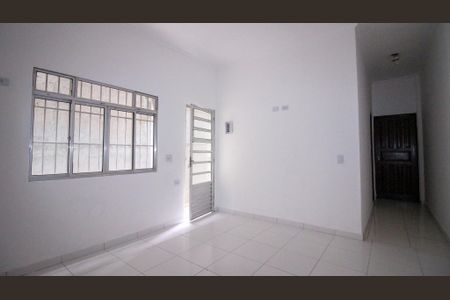 Sala de casa para alugar com 2 quartos, 63m² em Jardim Tango, São Paulo