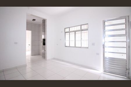 Sala de casa para alugar com 2 quartos, 63m² em Jardim Tango, São Paulo