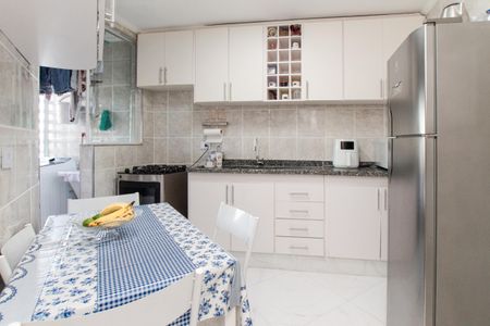 Apartamento à venda com 80m², 3 quartos e 1 vagaCozinha e Área de Serviço
