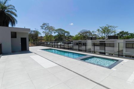 Casa de condomínio à venda com 600m², 3 quartos e 3 vagas Casa de condomínio à venda com 600m², 3 quartos e 3 vagasÁrea comum - Piscina