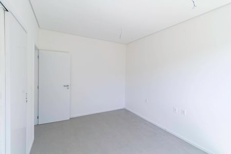 Casa de condomínio à venda com 600m², 3 quartos e 3 vagas Casa de condomínio à venda com 600m², 3 quartos e 3 vagasSemi Suíte 1