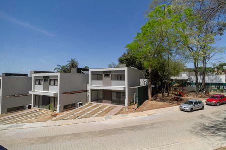 Casa de condomínio à venda com 600m², 3 quartos e 3 vagas Casa de condomínio à venda com 600m², 3 quartos e 3 vagasVista da Suíte 1