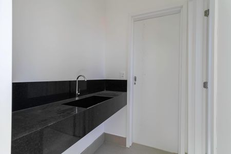 Casa de condomínio à venda com 600m², 3 quartos e 3 vagas Casa de condomínio à venda com 600m², 3 quartos e 3 vagasBanheiro das Semi Suíte 1 e 2