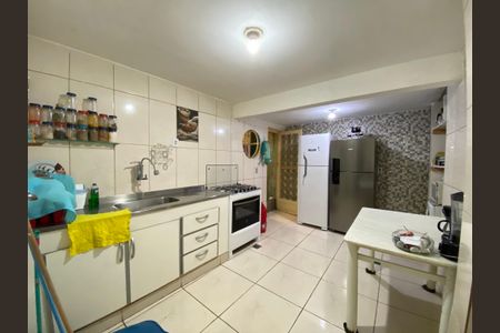 Casa de condomínio à venda com 110m², 4 quartos e 1 vaga Casa de condomínio à venda com 110m², 4 quartos e 1 vagaCozinha