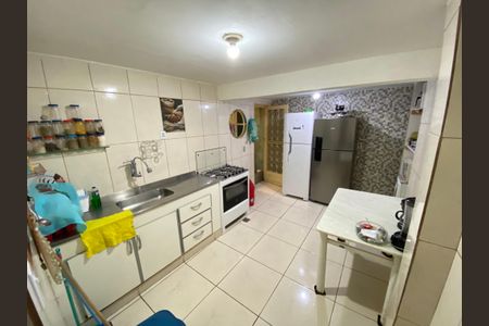 Casa de condomínio à venda com 110m², 4 quartos e 1 vaga Casa de condomínio à venda com 110m², 4 quartos e 1 vagaCozinha