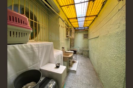 Casa de condomínio à venda com 110m², 4 quartos e 1 vaga Casa de condomínio à venda com 110m², 4 quartos e 1 vagaÁrea de Serviço