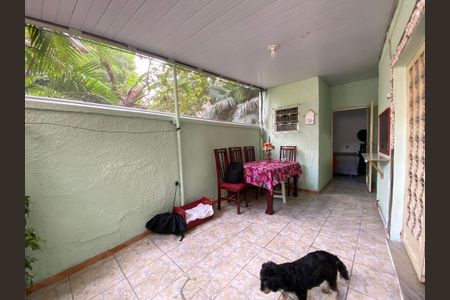 Casa de condomínio à venda com 110m², 4 quartos e 1 vaga Casa de condomínio à venda com 110m², 4 quartos e 1 vagaVaranda