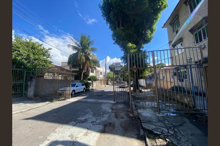 Casa de condomínio à venda com 110m², 4 quartos e 1 vaga Casa de condomínio à venda com 110m², 4 quartos e 1 vagaFachado do condomínio