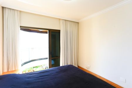 Apartamento à venda com 245m², 4 quartos e 4 vagasSuíte 4