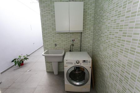 Casa à venda com 125m², 3 quartos e 2 vagas Casa à venda com 125m², 3 quartos e 2 vagasÁrea de Serviço