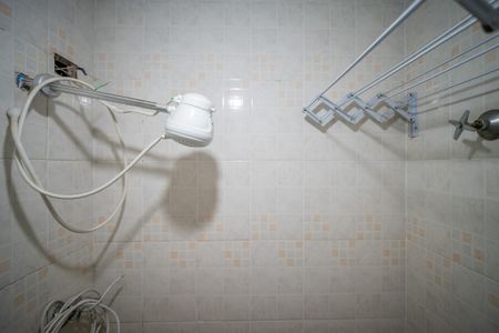 Banheiro de kitnet/studio para alugar com 1 quarto, 20m² em Aclimação, São Paulo