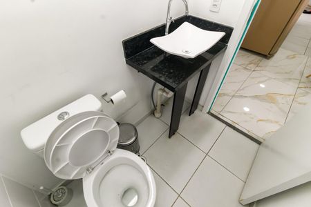 Apartamento à venda com 38m², 2 quartos e sem vaga Apartamento à venda com 38m², 2 quartos e sem vagaBanheiro Social
