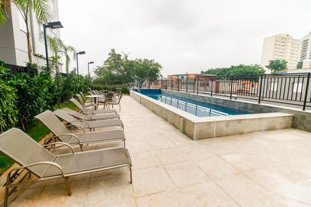 Apartamento à venda com 38m², 2 quartos e sem vaga Apartamento à venda com 38m², 2 quartos e sem vagaÁrea comum - Piscina