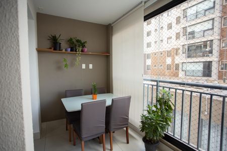 Apartamento à venda com 62m², 2 quartos e 1 vagaVaranda