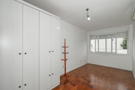 Quarto de apartamento para alugar com 1 quarto, 39m² em Passo D’areia, Porto Alegre