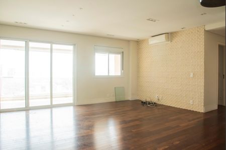 Apartamento para alugar com 110m², 2 quartos e 2 vagasSala