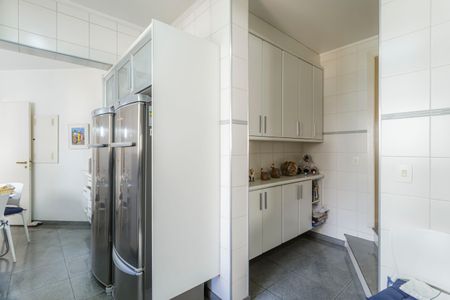 Apartamento à venda com 210m², 4 quartos e 3 vagas Apartamento à venda com 210m², 4 quartos e 3 vagasCozinha