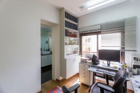 Apartamento à venda com 210m², 4 quartos e 3 vagas Apartamento à venda com 210m², 4 quartos e 3 vagasSuíte 1