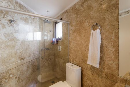 Apartamento à venda com 210m², 4 quartos e 3 vagas Apartamento à venda com 210m², 4 quartos e 3 vagasBanheiro da Suíte 3