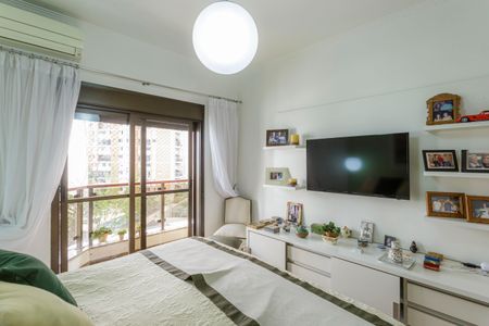 Apartamento à venda com 210m², 4 quartos e 3 vagas Apartamento à venda com 210m², 4 quartos e 3 vagasSuíte 3