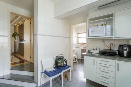 Apartamento à venda com 210m², 4 quartos e 3 vagas Apartamento à venda com 210m², 4 quartos e 3 vagasCozinha