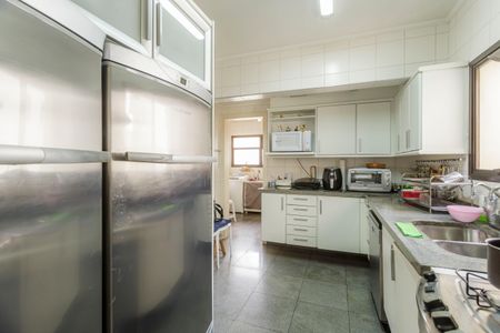 Apartamento à venda com 210m², 4 quartos e 3 vagas Apartamento à venda com 210m², 4 quartos e 3 vagasCozinha