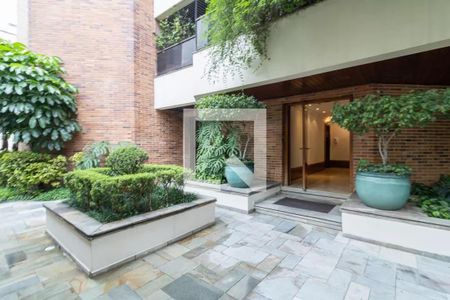 Apartamento à venda com 210m², 4 quartos e 3 vagas Apartamento à venda com 210m², 4 quartos e 3 vagasÁrea comum