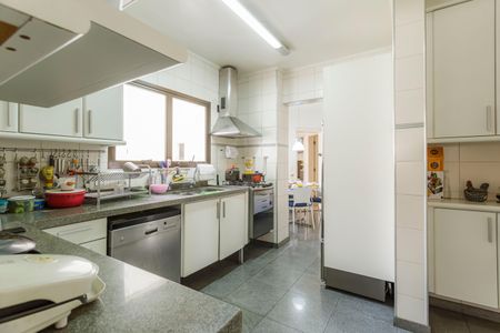 Apartamento à venda com 210m², 4 quartos e 3 vagas Apartamento à venda com 210m², 4 quartos e 3 vagasCozinha