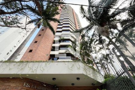 Apartamento à venda com 210m², 4 quartos e 3 vagas Apartamento à venda com 210m², 4 quartos e 3 vagasFachada