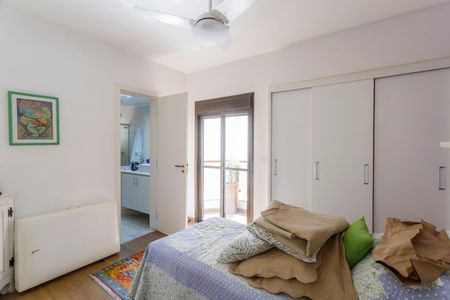 Apartamento à venda com 210m², 4 quartos e 3 vagas Apartamento à venda com 210m², 4 quartos e 3 vagasSuíte 2