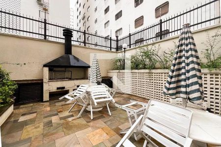 Apartamento à venda com 210m², 4 quartos e 3 vagas Apartamento à venda com 210m², 4 quartos e 3 vagasÁrea comum - Churrasqueira