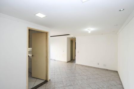 Sala de apartamento à venda com 2 quartos, 66m² em Jardim Santa Emilia, São Paulo