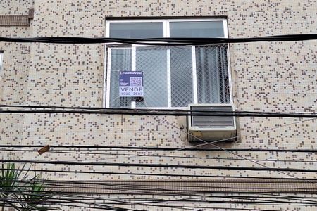 Apartamento à venda com 90m², 3 quartos e sem vaga Apartamento à venda com 90m², 3 quartos e sem vagaPlaca