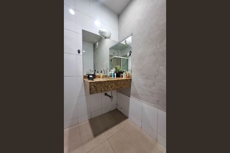 Apartamento à venda com 90m², 3 quartos e sem vaga Apartamento à venda com 90m², 3 quartos e sem vagaBanheiro Social