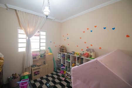 Casa à venda com 520m², 4 quartos e 3 vagas Casa à venda com 520m², 4 quartos e 3 vagasQuarto 1 da Casa Auxiliar