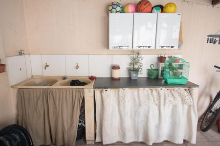 Casa à venda com 520m², 4 quartos e 3 vagas Casa à venda com 520m², 4 quartos e 3 vagasÁrea de Serviço da Casa Auxiliar