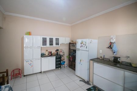 Casa à venda com 520m², 4 quartos e 3 vagas Casa à venda com 520m², 4 quartos e 3 vagasCozinha da Casa Auxiliar