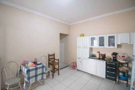 Casa à venda com 520m², 4 quartos e 3 vagas Casa à venda com 520m², 4 quartos e 3 vagasCozinha da Casa Auxiliar
