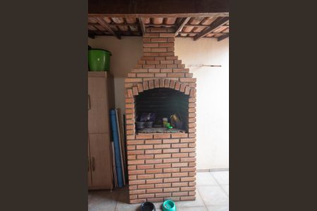 Casa à venda com 520m², 4 quartos e 3 vagas Casa à venda com 520m², 4 quartos e 3 vagasChurrasqueira da Casa Auxiliar
