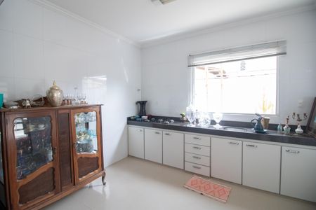 Casa à venda com 520m², 4 quartos e 3 vagas Casa à venda com 520m², 4 quartos e 3 vagasSala de Jantar