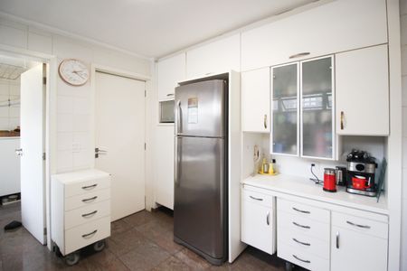 Apartamento para alugar com 128m², 3 quartos e 2 vagas Apartamento para alugar com 128m², 3 quartos e 2 vagasCozinha