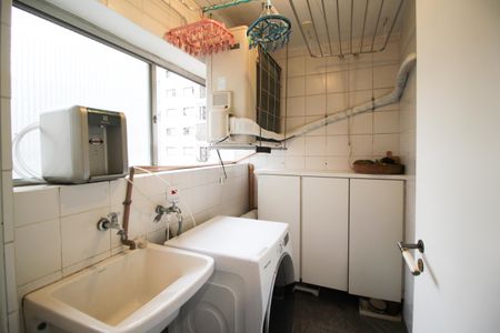 Apartamento para alugar com 128m², 3 quartos e 2 vagas Apartamento para alugar com 128m², 3 quartos e 2 vagasÁrea de Serviço