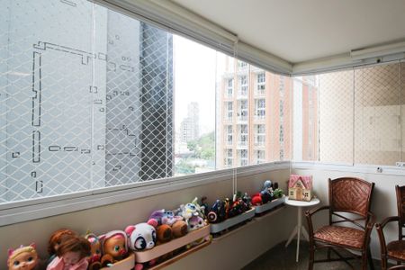 Apartamento para alugar com 128m², 3 quartos e 2 vagas Apartamento para alugar com 128m², 3 quartos e 2 vagasVaranda