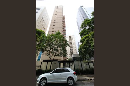 Apartamento para alugar com 128m², 3 quartos e 2 vagas Apartamento para alugar com 128m², 3 quartos e 2 vagasFachada