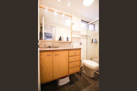 Apartamento para alugar com 128m², 3 quartos e 2 vagas Apartamento para alugar com 128m², 3 quartos e 2 vagasBanheiro