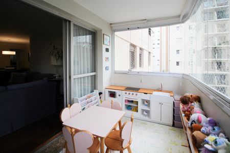 Apartamento para alugar com 128m², 3 quartos e 2 vagas Apartamento para alugar com 128m², 3 quartos e 2 vagasVaranda