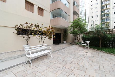 Apartamento para alugar com 128m², 3 quartos e 2 vagas Apartamento para alugar com 128m², 3 quartos e 2 vagasÁrea comum