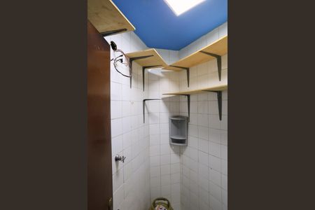 Apartamento à venda com 88m², 2 quartos e sem vaga Apartamento à venda com 88m², 2 quartos e sem vagaBanheiro de serviço