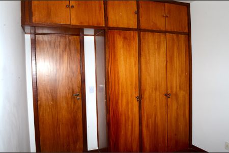 Apartamento à venda com 110m², 3 quartos e 2 vagasQuarto 1 - Armários